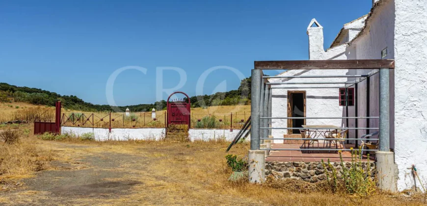 Finca de recreo con cortijo en Granada