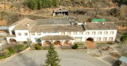 Venta de Hostal y finca de 40 ha en Huesca