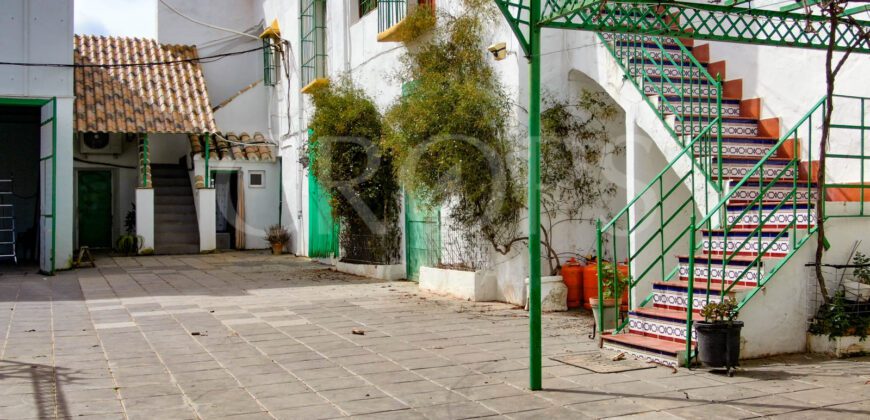 Olivar con almazara y cortijo en la provincia de Córdoba