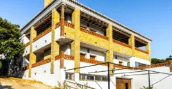 Cortijo ecuestre con alojamiento turístico en Granada