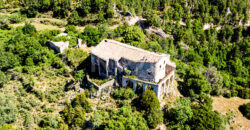 Finca forestal y cinegética con varias masías catalanas en el Pirineo