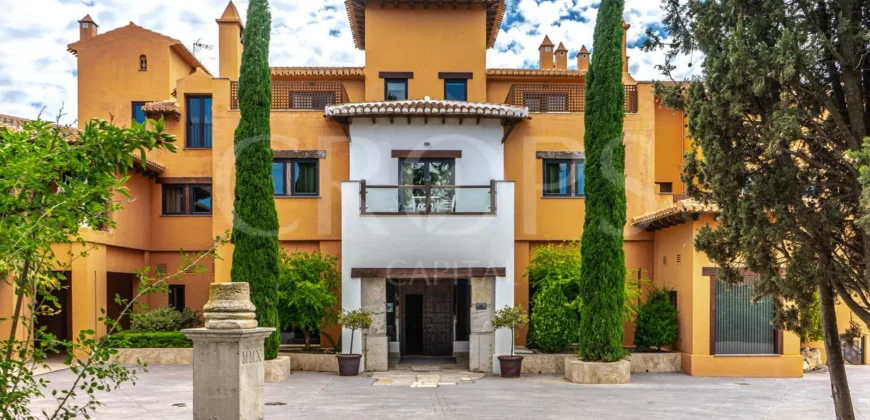 En venta hotel con bodega en Granada