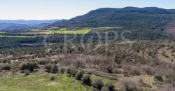 Pueblo abandonado con proyecto urbanístico aprobado en Prepirineo Aragonés.