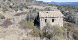 Pueblo abandonado con proyecto urbanístico aprobado en Prepirineo Aragonés.