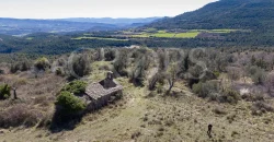 Pueblo abandonado con proyecto urbanístico aprobado en Prepirineo Aragonés.