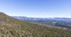 Pueblo abandonado con proyecto urbanístico aprobado en Prepirineo Aragonés.